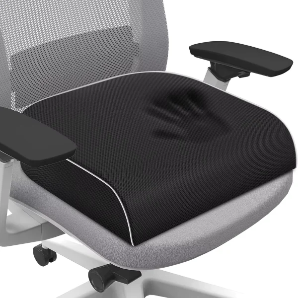 O1CN01XzZKx71s7MEa5o8cT_!!2220254235719-0-cib.jpg_ Office Chair Cushions with Anti-Slip Covers for Office, Car, and Airplane Seats—Providing Soft Support (Wholesale)